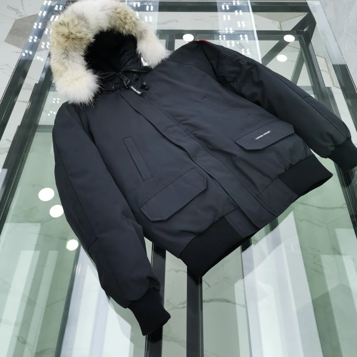 P720 01 model - black